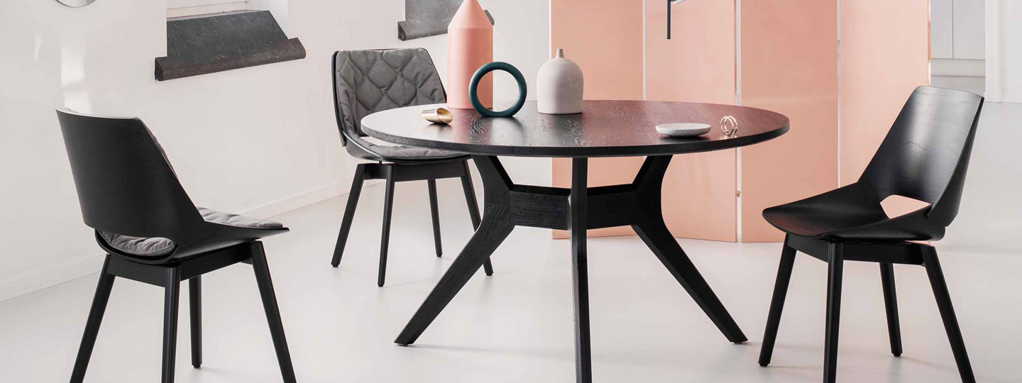 Trendy eetkamerstoelen voor in uw interieur | Hoogebeen Interieur Trendy eetkamerstoelen voor in uw interieur | Hoogebeen Interieur